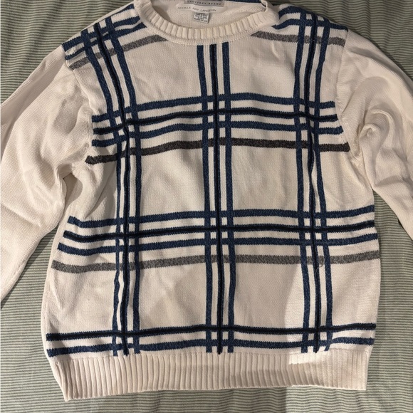 Closet Sale. Several Men’s Jackets and Sweaters. Varying Sizes. All $20. - Picture 7 of 7